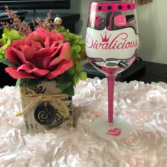 Other - Divalicious Wine Goblet Glass!!